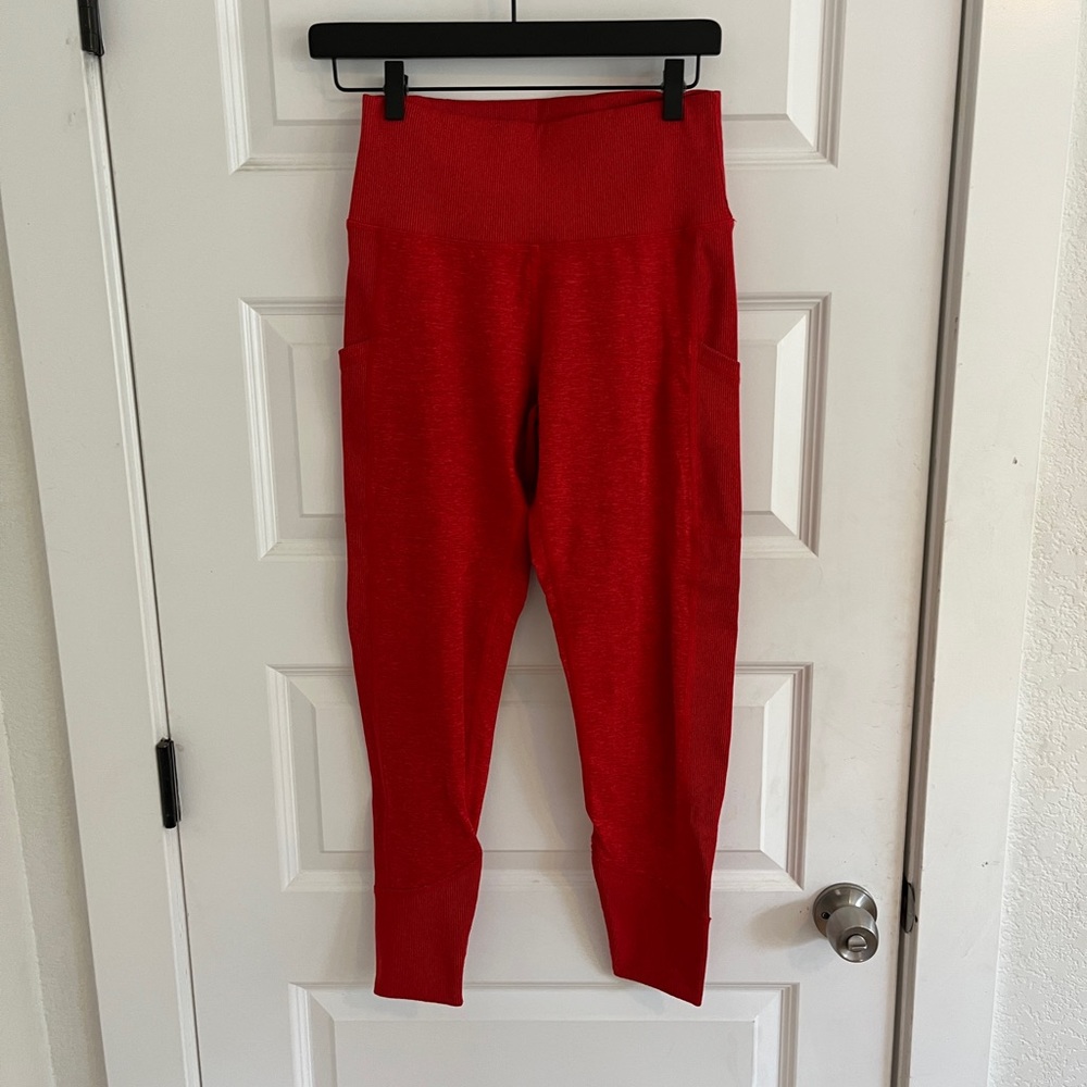 Aerie The Hugger side pocket red leggings size L